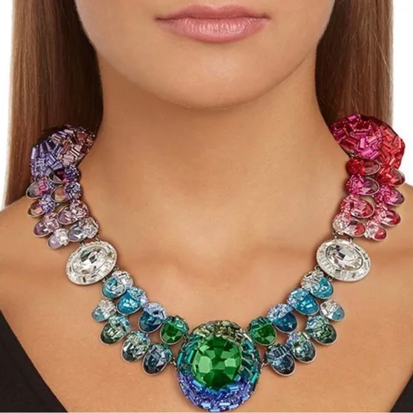 Luxurious Authentic Swarovski Collar Necklace. - Picture 1 of 7